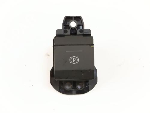 switch-renault-austral-2022-34634704 main image