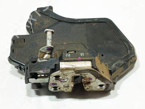 Rear left lock TOYOTA HILUX VII Pickup (_N1_, _N2_, _N3_) 2.5 D-4D 4WD (KUN25_, KUN25R) | BP29123804C100 