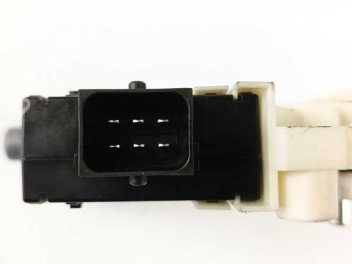 Left front window motor ALFA ROMEO GIULIA (952_) 2.2 D (952AEM250, 952AEA250) | BP31638943E21 - Image 3