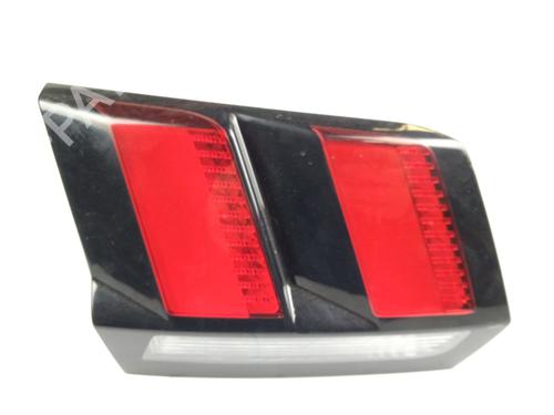 Used Left tailgate light PEUGEOT 3008 II SUV (MC_, MR_, MJ_, M4_) 1.5 BlueHDi 130 (131 hp) 17495724