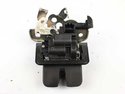 tailgate-lock-audi-a3-8v1-8vk-2012-2013-2014-2015-2016-2017-2018-2019-2020-31680506 main image
