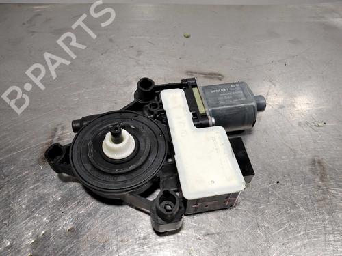 Used Right rear window motor Right rear window motor 9983214 9983214