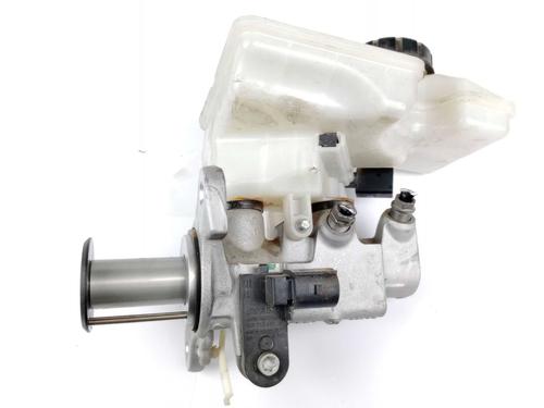Used Brake master cylinder Brake master cylinder 20126311 20126311