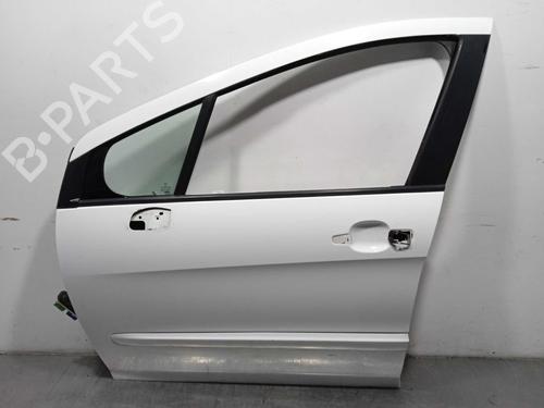 Used Left front door Left front door 10617498 10617498