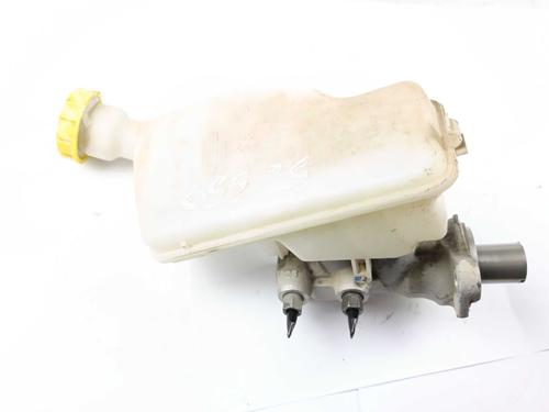 brake-master-cylinder-peugeot-2008-i-cu_-2013-30279973 main image