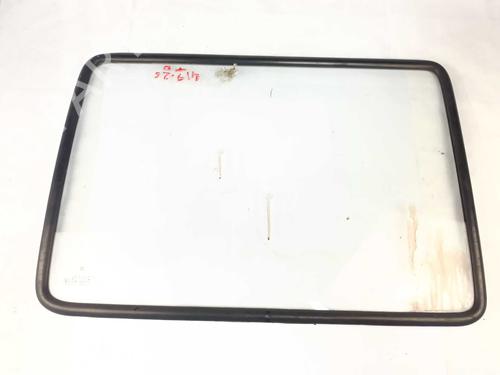 Used Rear right door window Rear right door window 37174782 37174782
