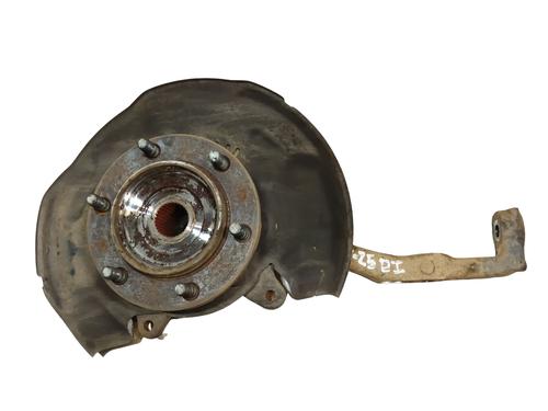 Used Left front steering knuckle TOYOTA HILUX VII Pickup (_N1_, _N2_, _N3_) 2.5 D-4D 4WD (KUN25_, KUN25R) (120 hp) 29123838
