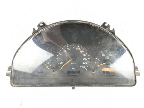 Used Instrument cluster MERCEDES-BENZ M-CLASS (W163) ML 270 CDI (163.113) (163 hp) 10145560