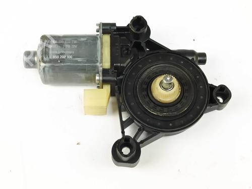 left-front-window-motor-audi-a3-sportback-8va-8vf-2012-2013-2014-2015-2016-2017-2018-2019-2020-2021-33437350 main image