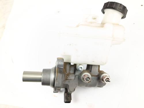 Used Brake master cylinder MG MG ZS SUV (AZS1) 1.5 VTi (114 hp) 30274285