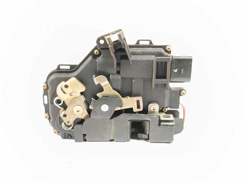 Used Front left lock Front left lock AUDI A4 B6 (8E2) 1.8 T (163 hp) 30793782 30793782