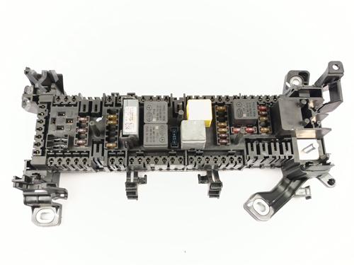 Used Fuse box MERCEDES-BENZ GLA-CLASS (X156) GLA 200 CDI / d (156.908) (136 hp) 25866907