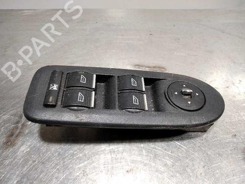 Used Left front window switch Left front window switch FORD KUGA I 2.0 TDCi (136 hp) 10093816 10093816