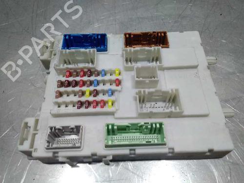 Used Fuse box Fuse box VOLVO V40 Hatchback (525) D3 (150 hp) 10752297 10752297