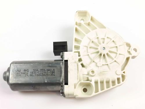 right-front-window-motor-vw-passat-b8-variant-3g5-cb5-2014-26556830 main image