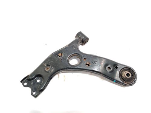 Right front suspension arm TOYOTA AURIS (_E18_) 1.8 Hybrid (ZWE186_, ZWE186R) | BP21779482M13 