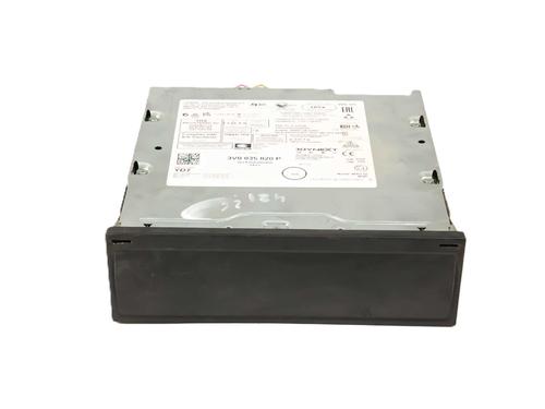 Used Radio Radio SKODA KAROQ (NU7, ND7) 2.0 TDI 4x4 (150 hp) 40110183 40110183
