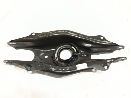 Used Left rear suspension arm MERCEDES-BENZ C-CLASS (W205) C 220 BlueTEC / d (205.002, 205.004) (170 hp) 26295362