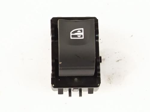 Used Right rear window switch RENAULT KADJAR (HA_, HL_) 1.5 BLUE dCi 115 (HLA6) (116 hp) 31052494