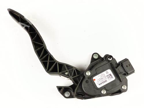Used Pedal NISSAN QASHQAI II (J11, J11_) 1.3 DIG-T (140 hp) 30435059
