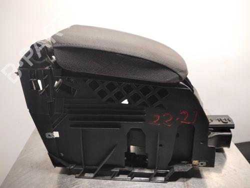 Used Armrest / Center console Armrest / Center console VW GOLF V (1K1) 1.9 TDI (105 hp) 10143450 10143450