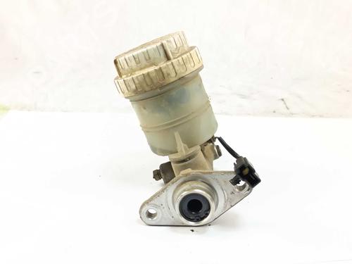 brake-master-cylinder-mitsubishi-pajero-sport-i-k7_-k9_-1996-31805331 main image