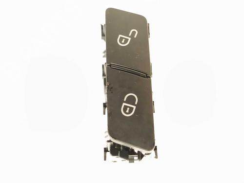 switch-mercedes-benz-cla-coupe-c117-2013-2014-2015-2016-2017-2018-2019-29123686 main image