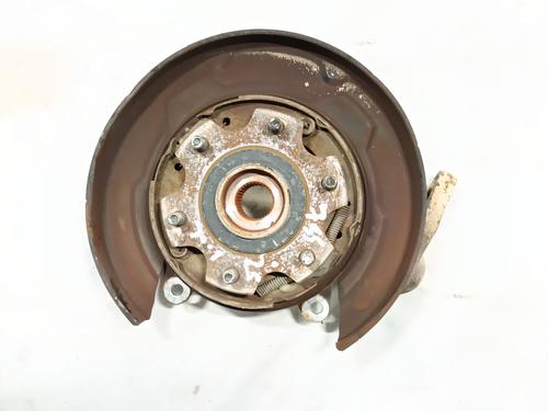 Venstre hjullejehus spindel MITSUBISHI PAJERO III (V7_W, V6_W) 2.5 TDi (V64W, V74W) (115 hp) 31645464