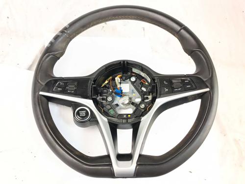 Used Steering wheel Steering wheel ALFA ROMEO GIULIA (952_) 2.2 D (952AEM250, 952AEA250) (150 hp) 31639006 31639006