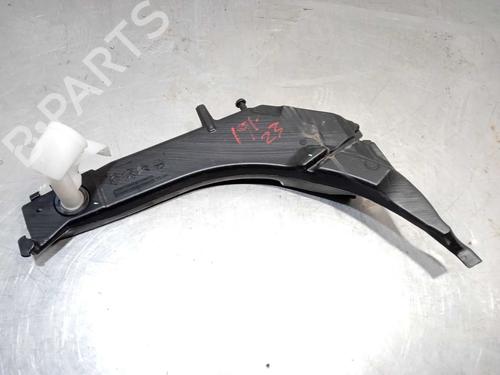 Used Windscreen washer tank Windscreen washer tank 12532165 12532165