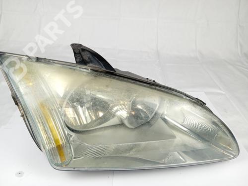 Used Right headlight FORD FOCUS II (DA_, HCP, DP) 1.6 TDCi (90 hp) 10934367
