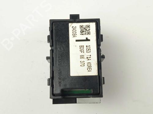 Right front window switch MAZDA CX-30 (DM) SKYACTIV-G M Hybrid | BP16767727I26 - Image 2