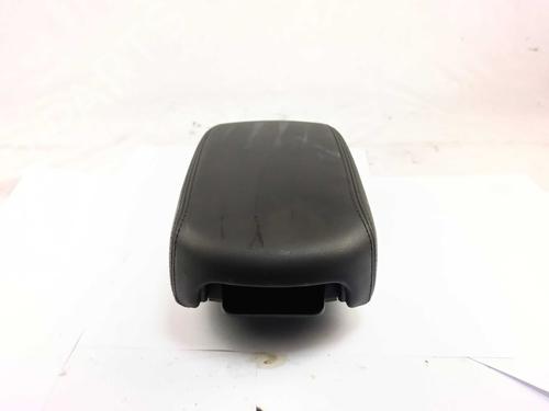 Used Armrest / Center console Armrest / Center console JEEP AVENGER (J2) Electric (156 hp) 31586259 31586259
