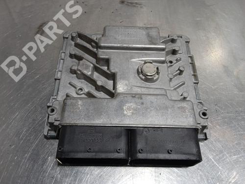 Used Engine control unit (ECU) Engine control unit (ECU) VW GOLF VII Variant (BA5, BV5) 2.0 R 4motion (300 hp) 10011572 10011572