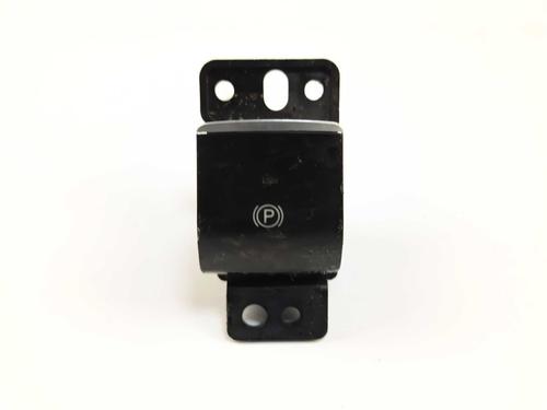 switch-alfa-romeo-giulia-952_-2015-31639013 main image