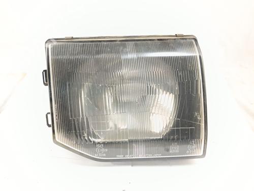 Højre forlygte MITSUBISHI PAJERO II (V3_W, V2_W, V4_W, V5_W) [1990-2001]  31953110
