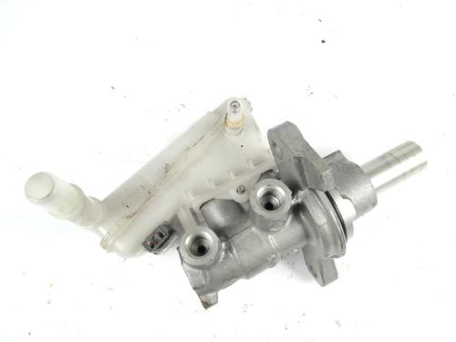 Used Brake master cylinder Brake master cylinder FORD FIESTA VI (CB1, CCN) 1.0 EcoBoost (100 hp) 17194994 17194994