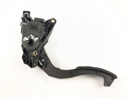 pedal-dacia-duster-hm_-2017-32066427 main image