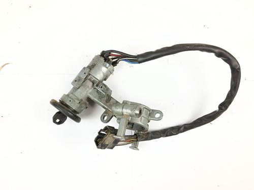 Used Ignition barrel MITSUBISHI PAJERO I (L04_G, L14_G) [1982-1991]  28690324