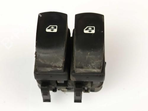 Used Left front window switch Left front window switch RENAULT CLIO III (BR0/1, CR0/1) 1.2 16V (BR02, BR0J, BR11, CR02, CR0J, CR11) (75 hp) 27355268 27355268