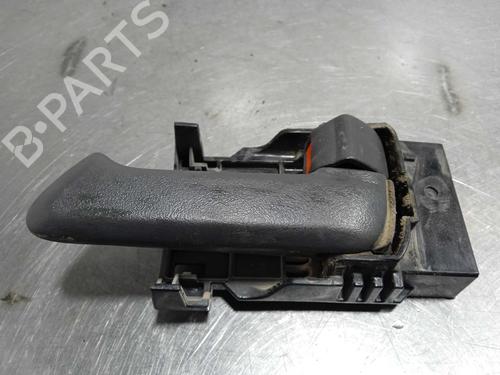 Højre bagtil invendig håndtag Højre bagtil invendig håndtag ISUZU D-MAX I (TFR, TFS) 3.0 DiTD 4x4 (TFS77H) (131 hp) 10154278 10154278
