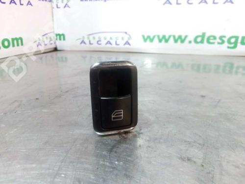 Used Right rear window switch MERCEDES-BENZ C-CLASS (W204) C 250 CDI (204.003) (204 hp) 10929054