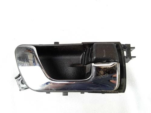 Used Front right interior door handle Front right interior door handle 10200323 10200323