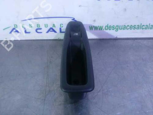 Used Left rear window switch Left rear window switch RENAULT CAPTUR I (J5_, H5_) [2013-2026] 9989405 9989405