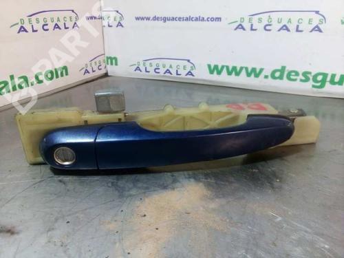 Used Front right exterior door handle HYUNDAI TUCSON (JM) 2.0 CRDi (113 hp) 10565665
