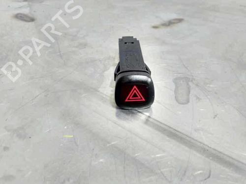 other-volvo-v40-hatchback-525-d3-9123682-2012-2013-2014-2015-2016-2017-2018-2019-14355098 main image