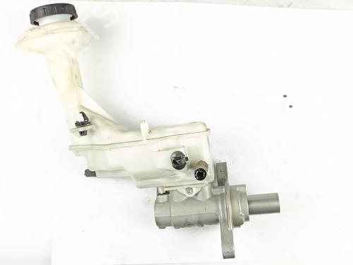 brake-master-cylinder-nissan-qashqai-ii-j11-j11_-2013-30396577 main image