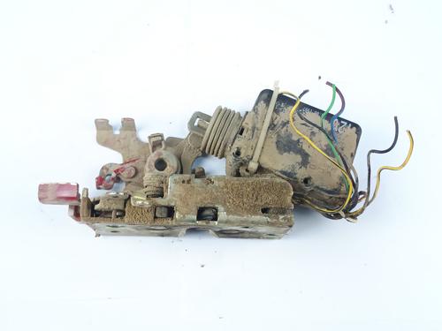 Serratura anteriore destra MERCEDES-BENZ VITO Van (W638) 110 D 2.3 (638.074, 638.078) (98 hp) 32372794