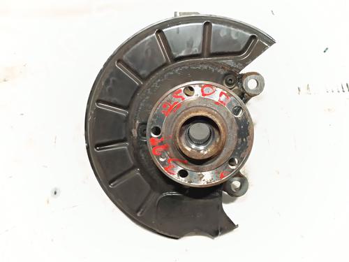 Used Right front steering knuckle VW TIGUAN (5N_) 2.0 TDI (110 hp) 27465320