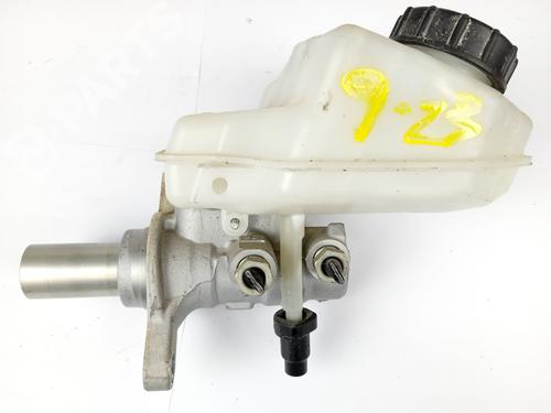Used Brake master cylinder LAND ROVER DISCOVERY SPORT (L550) 2.0 D 4x4 (150 hp) 11705937